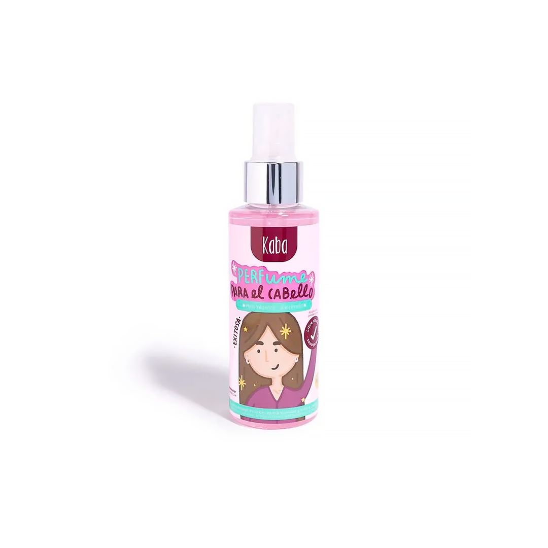 Perfume Capilar Kaba Exitosa de 120ml en botella transparente con etiqueta rosa y spray. Fragancia floral sin alcohol que ayuda a controlar el frizz y aporta brillo. Disponible en Kumulo Cosmetics.