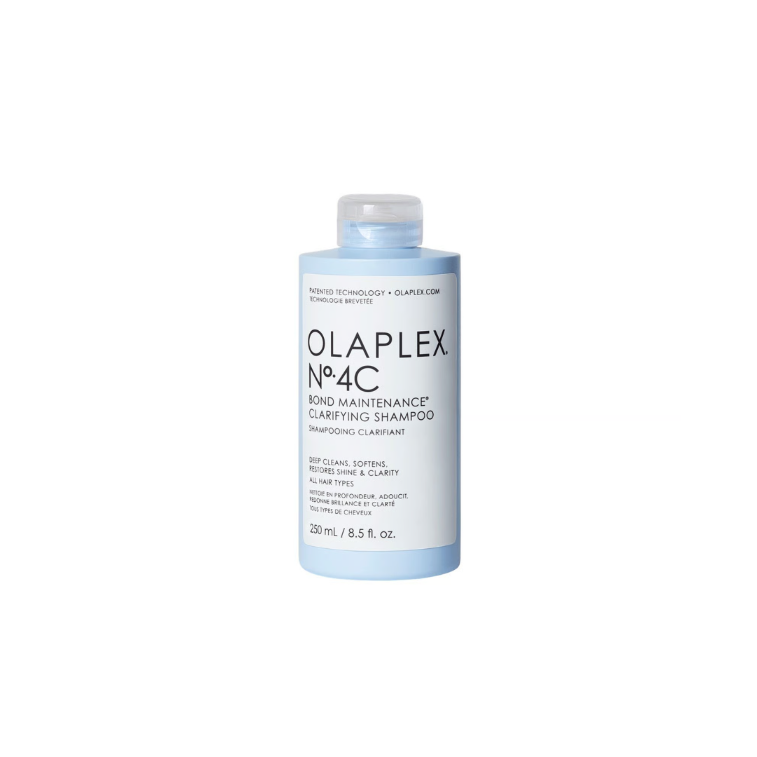 Botella de Olaplex No. 4C Bond Maintenance Clarifying Shampoo, champú clarificante con tecnología Olaplex, tamaño 250ml / 8.5 fl oz.
